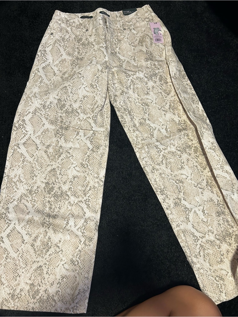 Womens Snake Print Wide-Leg Jeans - Cream